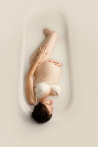 shooting grossesse bain de lait en dordogne