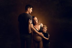 photographe pour future maman, shooting en studio (7)