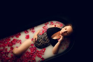 photographe pour shooting femme enceinte bain de lait (5)