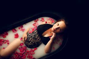 photographe pour shooting femme enceinte bain de lait (6)