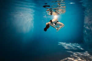 photographe femme enceinte piscine (2)