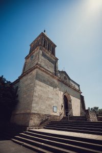 3 photographe mariage au domaine de mahourat cérémonie religieuse (1)