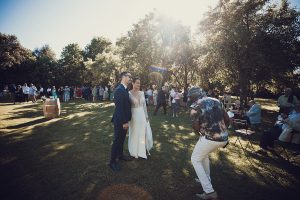 4 photographe mariage au domaine de mahourat vin d'honneur (7)