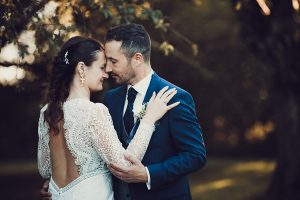 6 photographe mariage au domaine de mahourat photos de couple mariés (10)