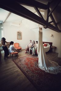 1 préparatif mariage mariée domaine de Valmont (19)
