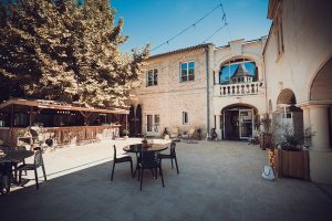 6 décoration mariage au domaine de Valmont (2)